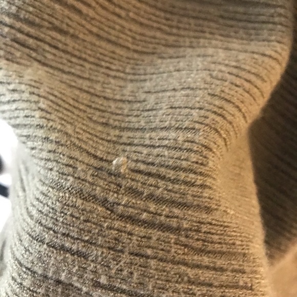 Green textured hoodie sweater - Picture 3 of 3